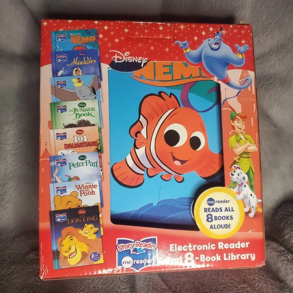 NEW Disney Favorite Electronic Story Me Reader & 8 Book Library Dora Winnie 101‎